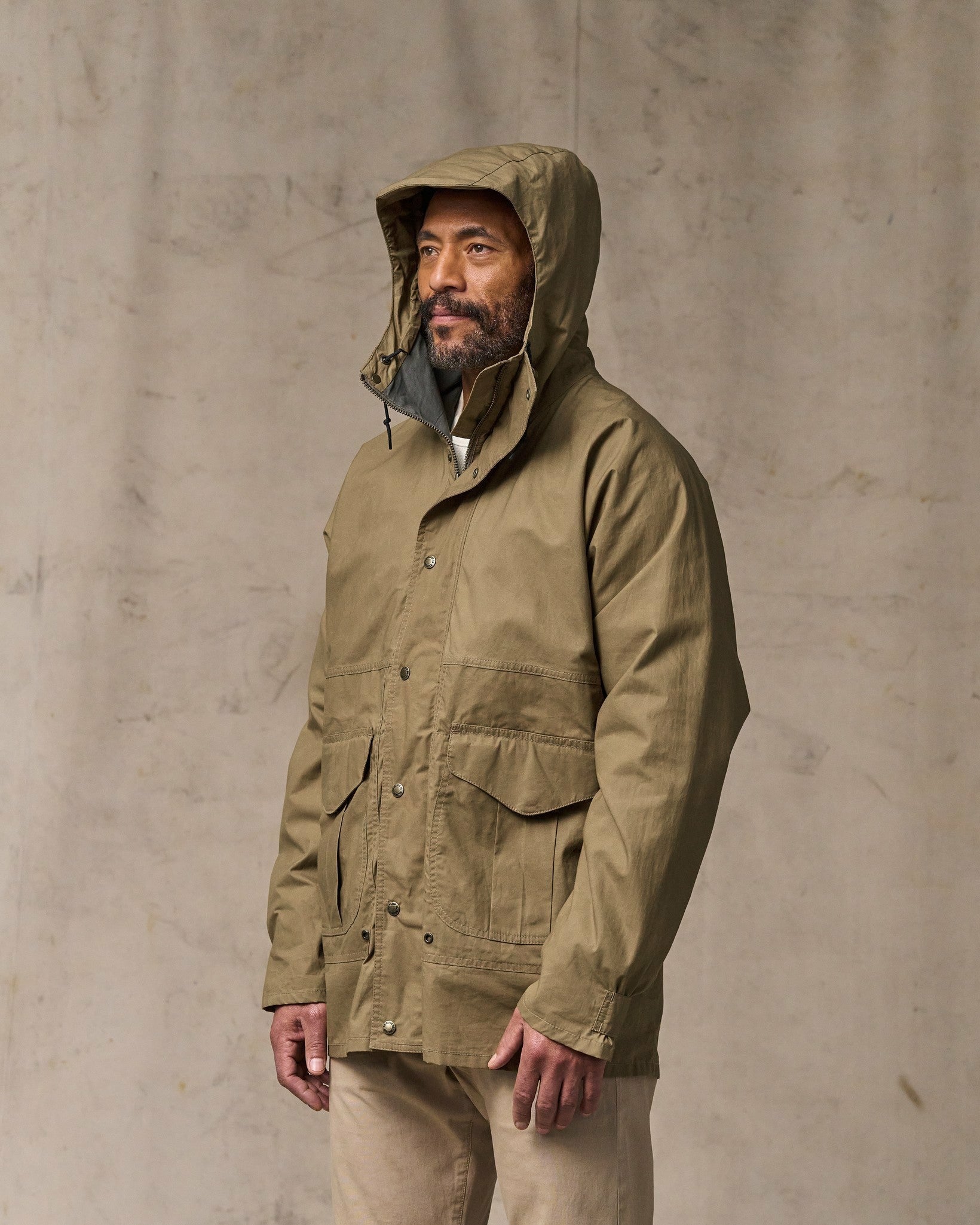 Filson Men Dry Wax Omak Coat - Dark Beige