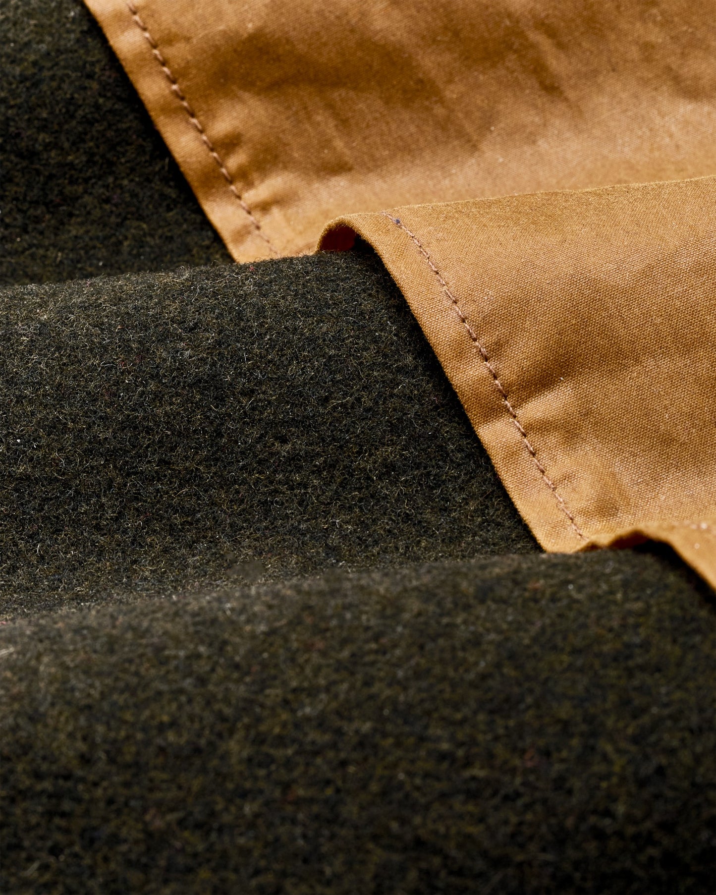 Filson Men Mackinaw Wool Caped Cruiser Jacket - Peat Black / Dark Tan