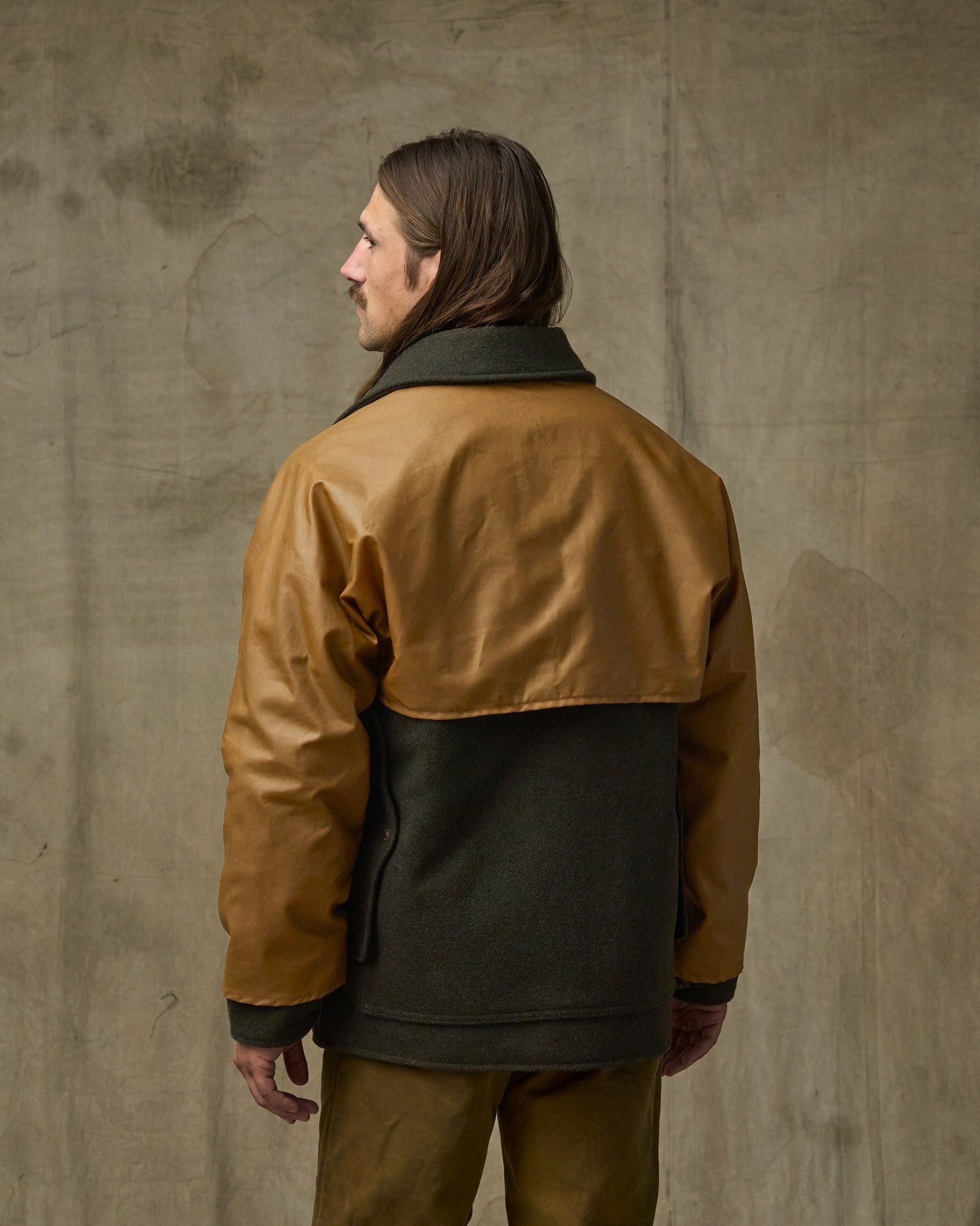 Filson Men Mackinaw Wool Caped Cruiser Jacket - Peat Black / Dark Tan