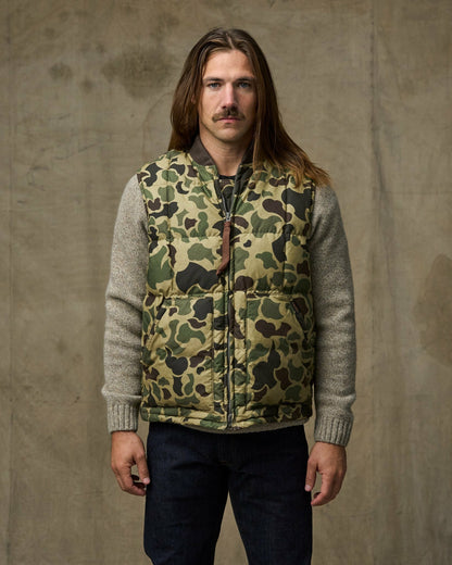 Filson Men Waxed Down Vest - Tundra Shrub Camo