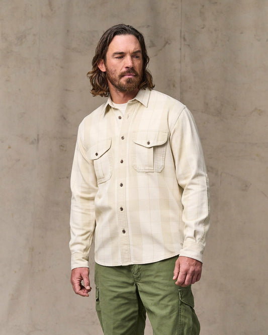 Filson Men Vintage Wash Alaskan Guide Shirt - Sand / Stone Plaid