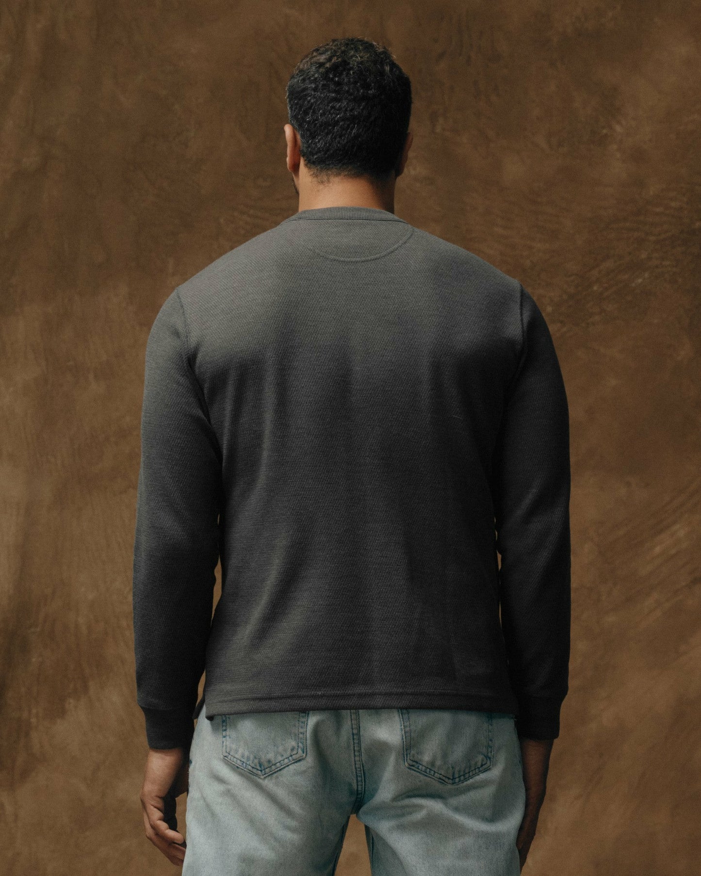 Filson Men Men's Waffle Knit Thermal Crewneck Sweatshirt — Charcoal