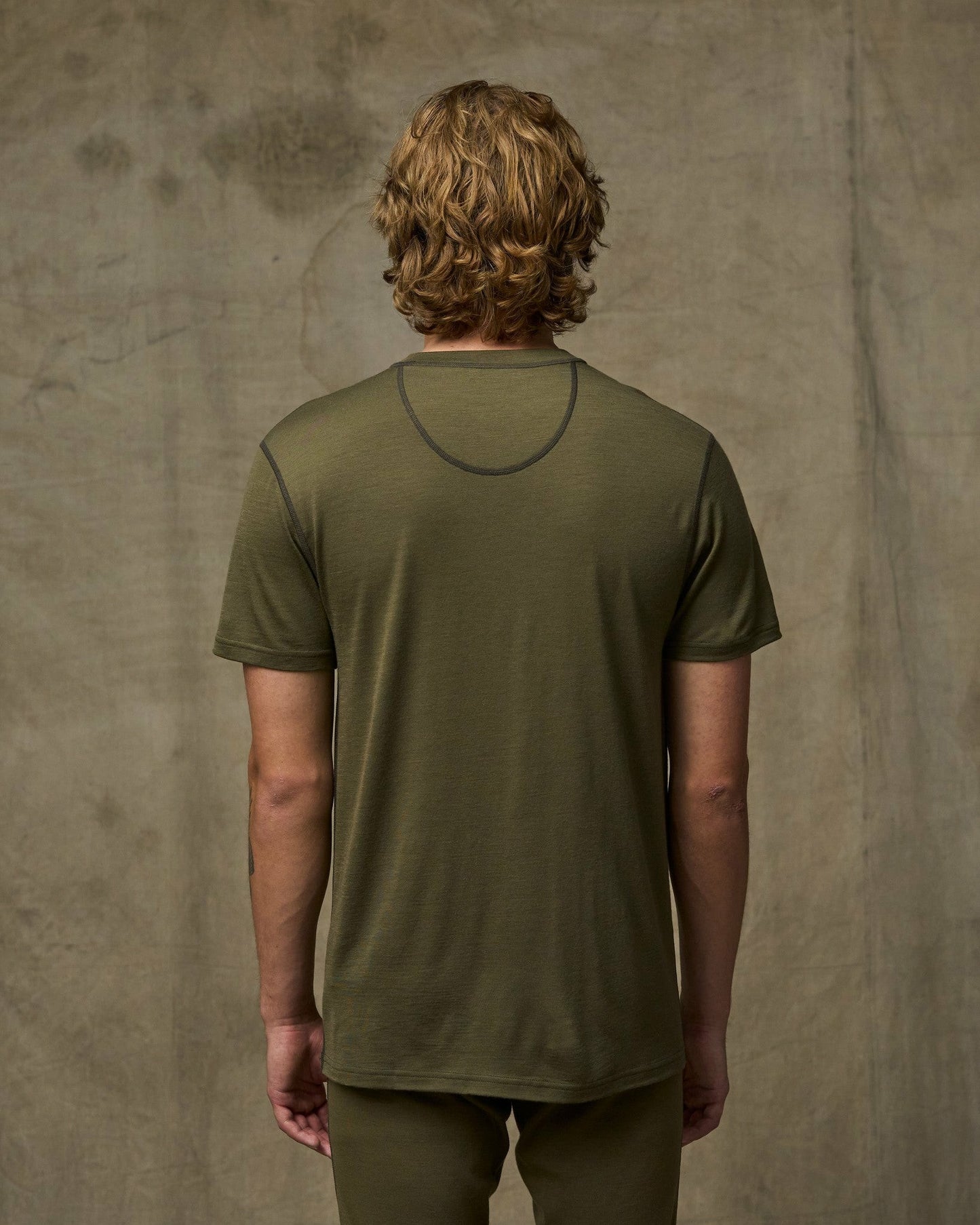 Filson Men 210g Merino Wool Short Sleeve Crewneck - Dark Olive