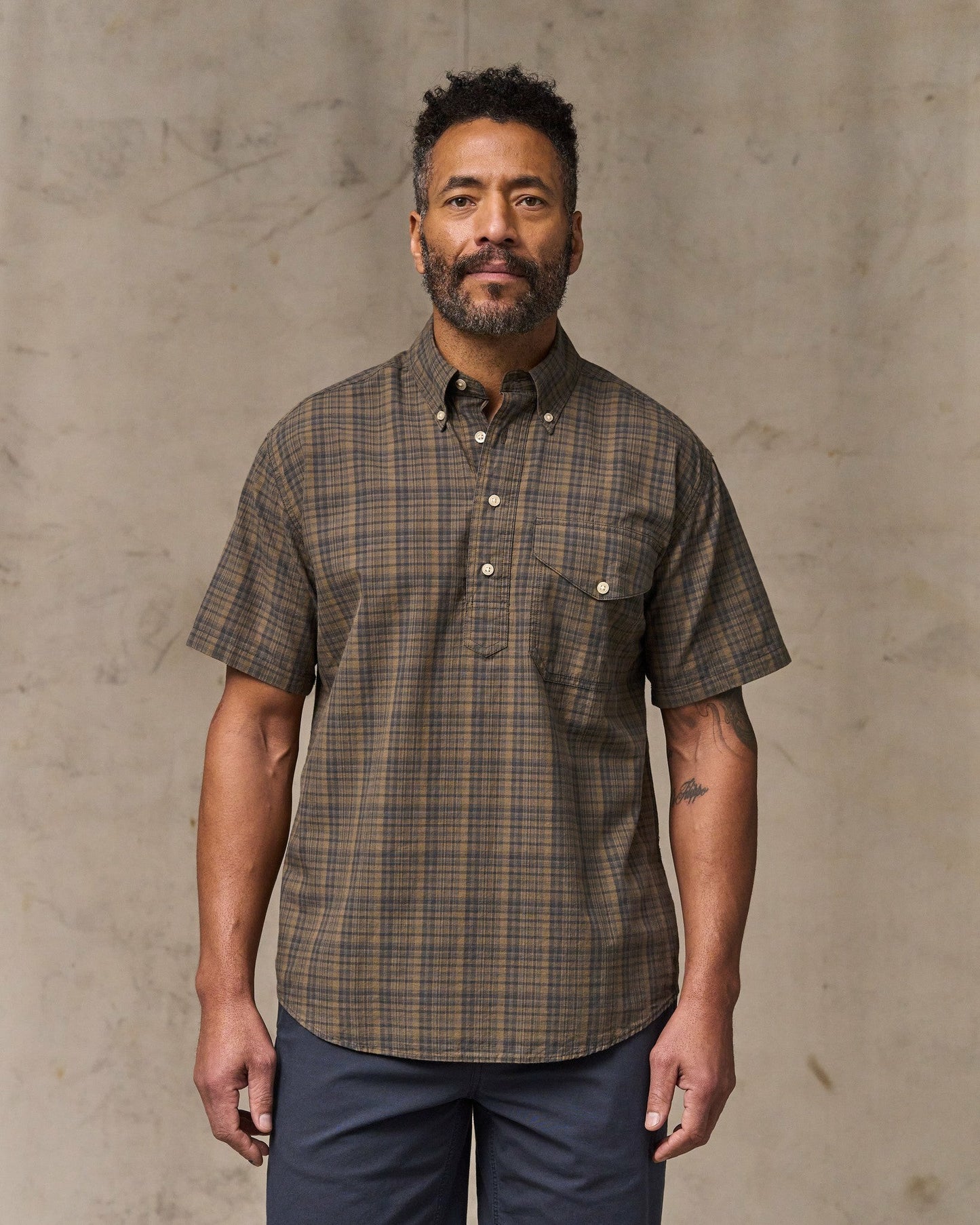 Filson Men Short Sleeve Madras Popover Shirt - Brown / Olive Plaid