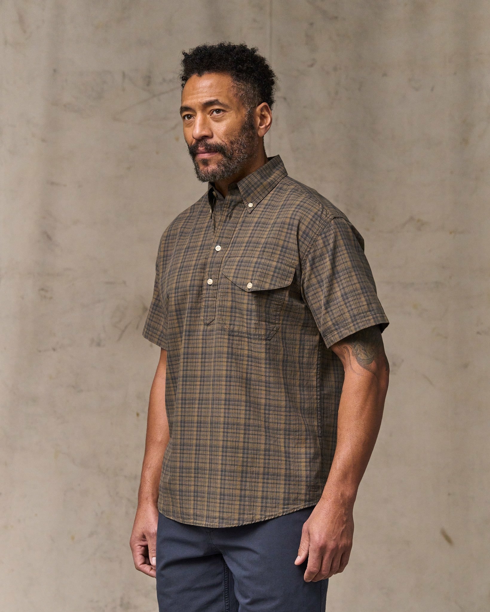 Filson Men Short Sleeve Madras Popover Shirt - Brown / Olive Plaid