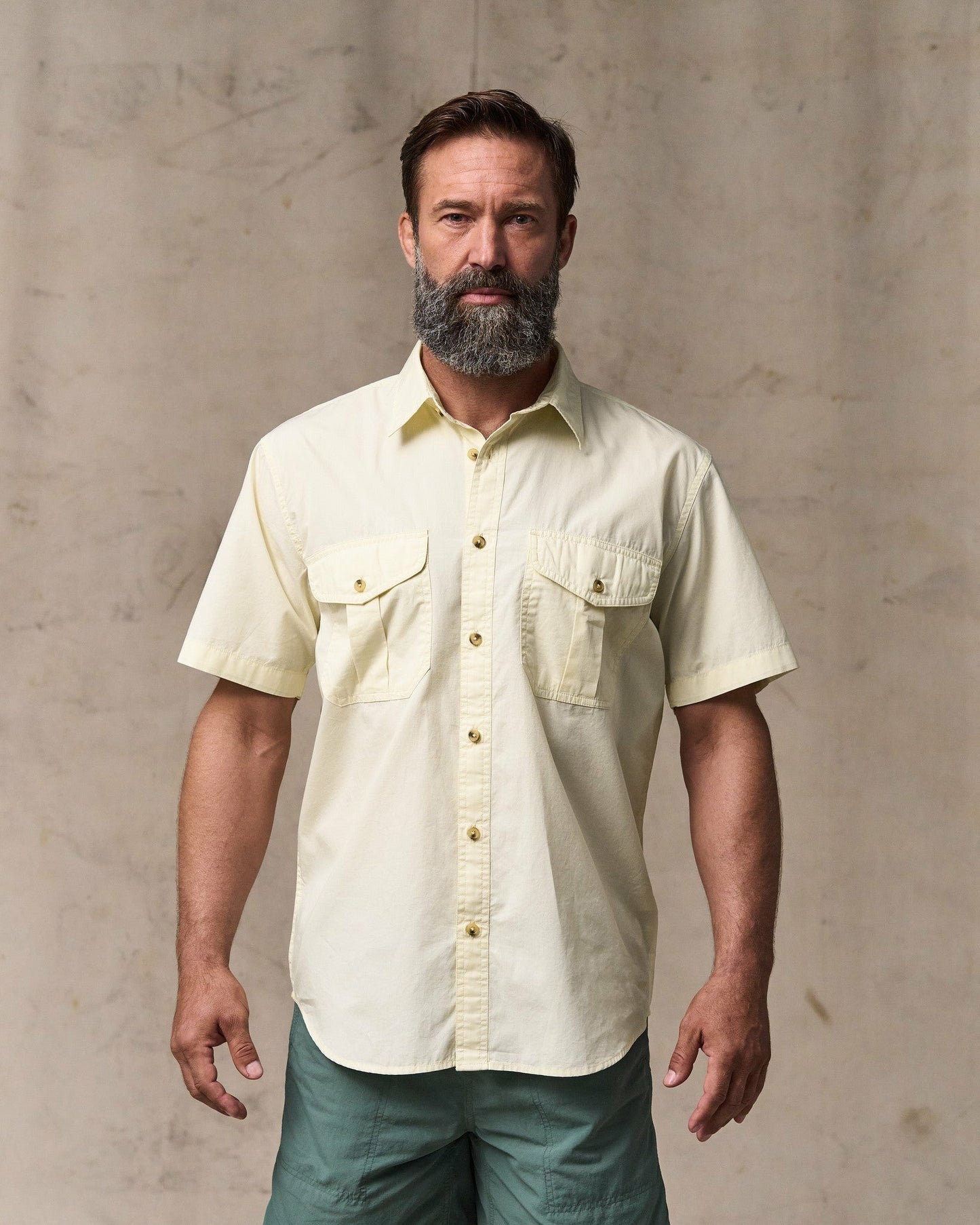 Filson Men Filson's Washed Short Sleeve Feather Cloth Shirt - Ivory