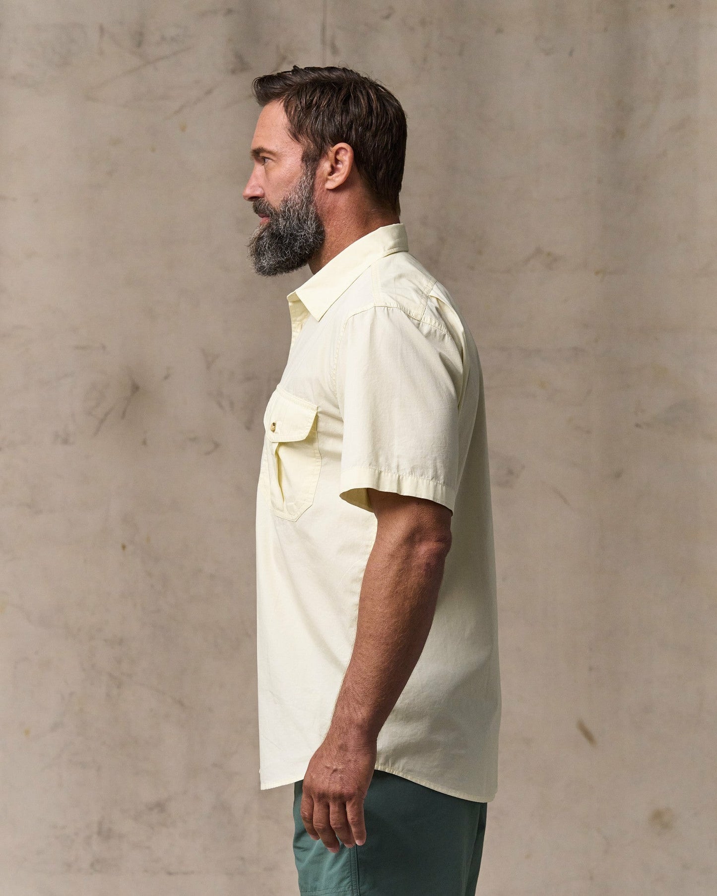 Filson Men Filson's Washed Short Sleeve Feather Cloth Shirt - Ivory