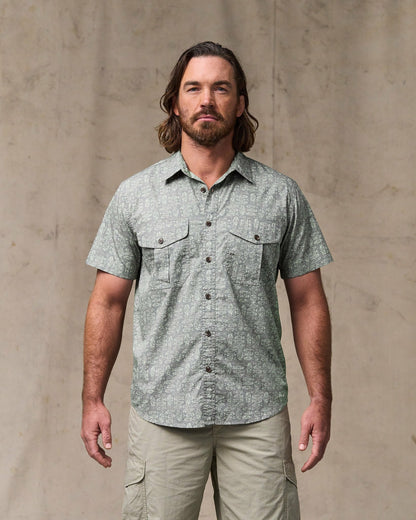 Filson Men Filson's Washed Short Sleeve Feather Cloth Shirt - Khaki / Print