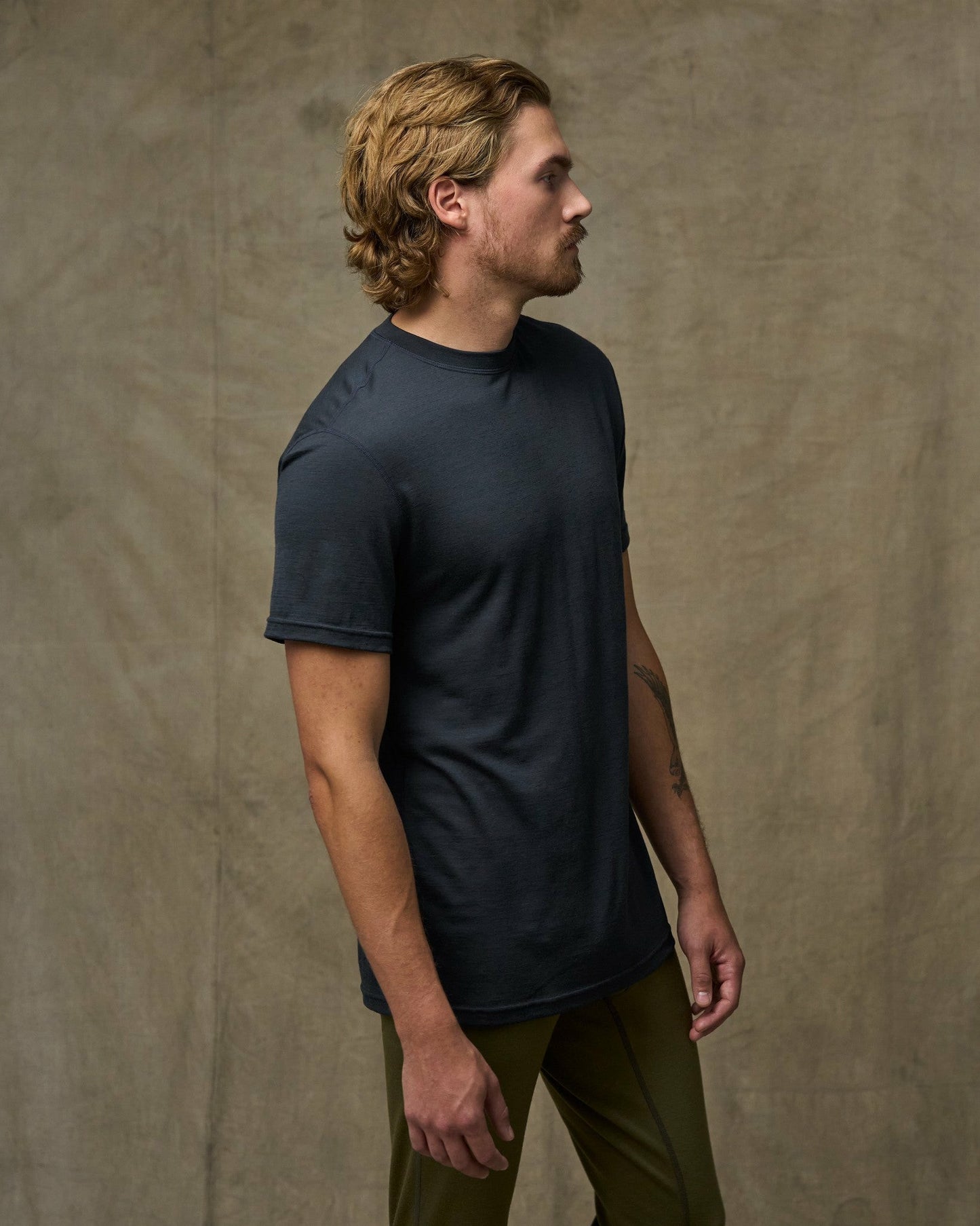 Filson Men 210g Merino Wool Short Sleeve Crewneck - Dark Navy