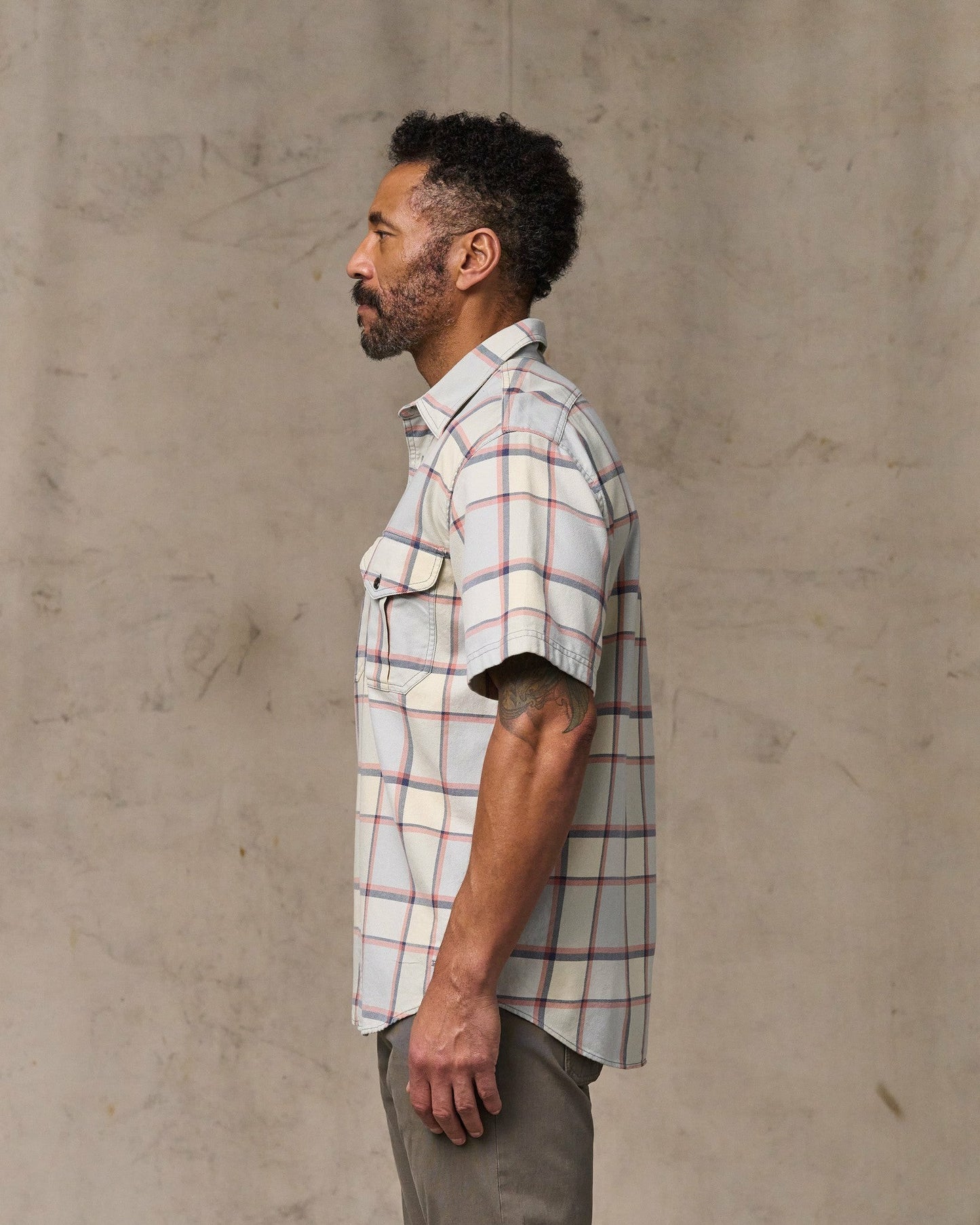 Filson Men Short Sleeve Lightweight Alaskan Guide Shirt - Light Blue / Tan Plaid
