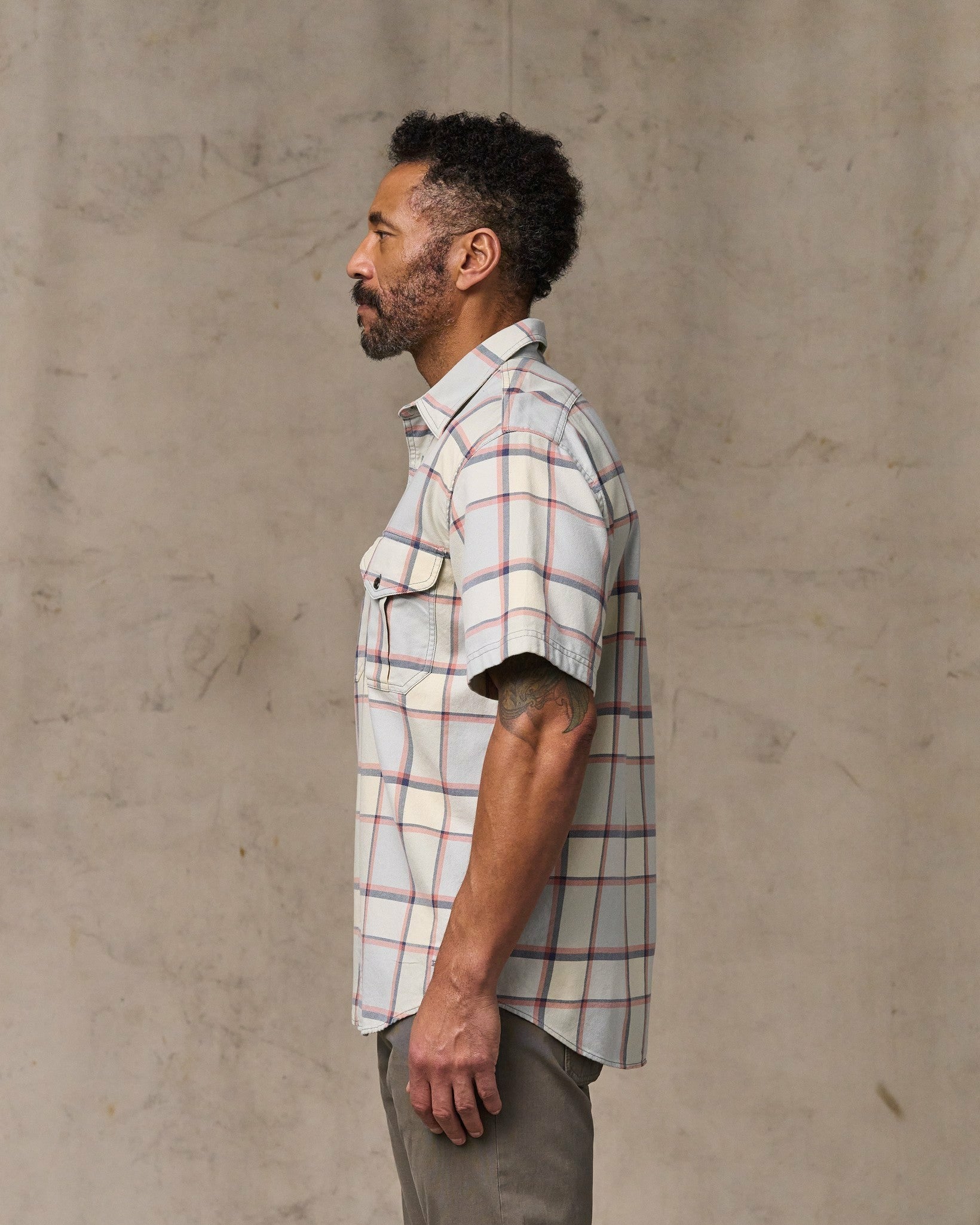 Filson Men Short Sleeve Lightweight Alaskan Guide Shirt - Light Blue / Tan Plaid