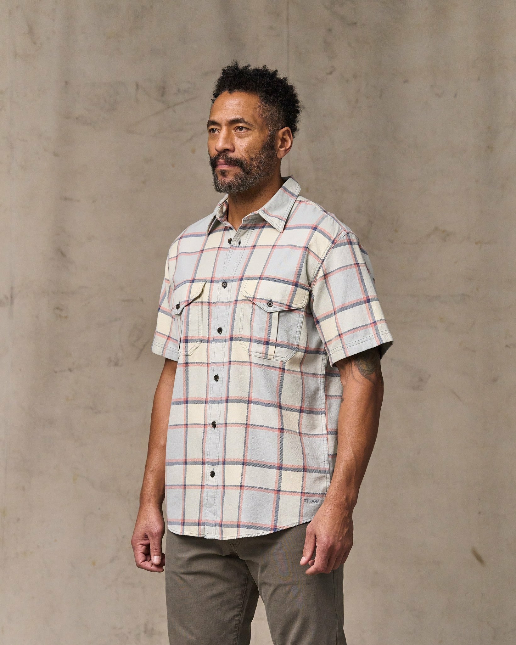 Filson Men Short Sleeve Lightweight Alaskan Guide Shirt - Light Blue / Tan Plaid