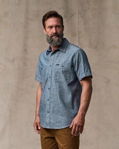 Filson Men Short-sleeve Embroidered Chambray Shirt - Rinsed Indigo