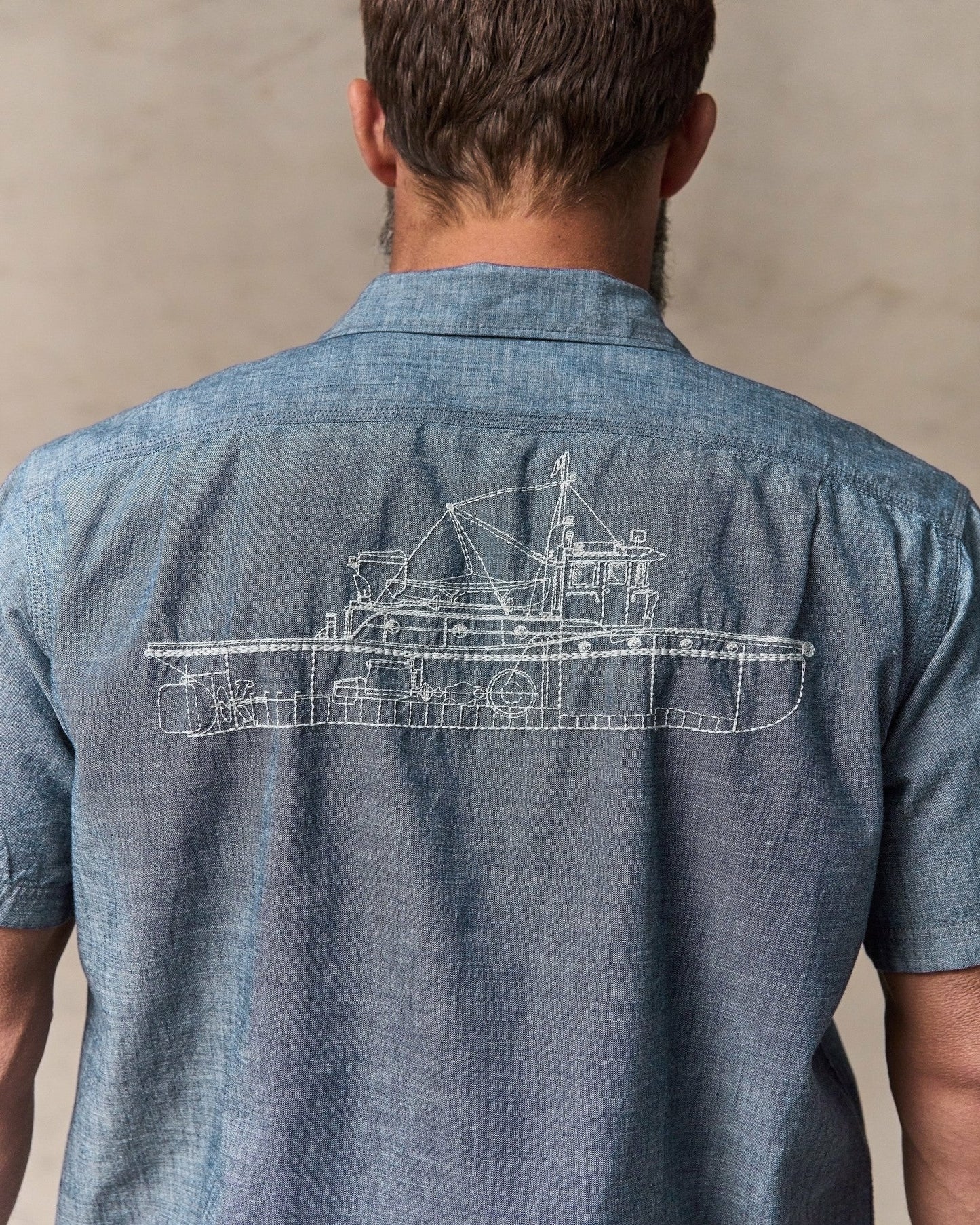 Filson Men Short-sleeve Embroidered Chambray Shirt - Rinsed Indigo