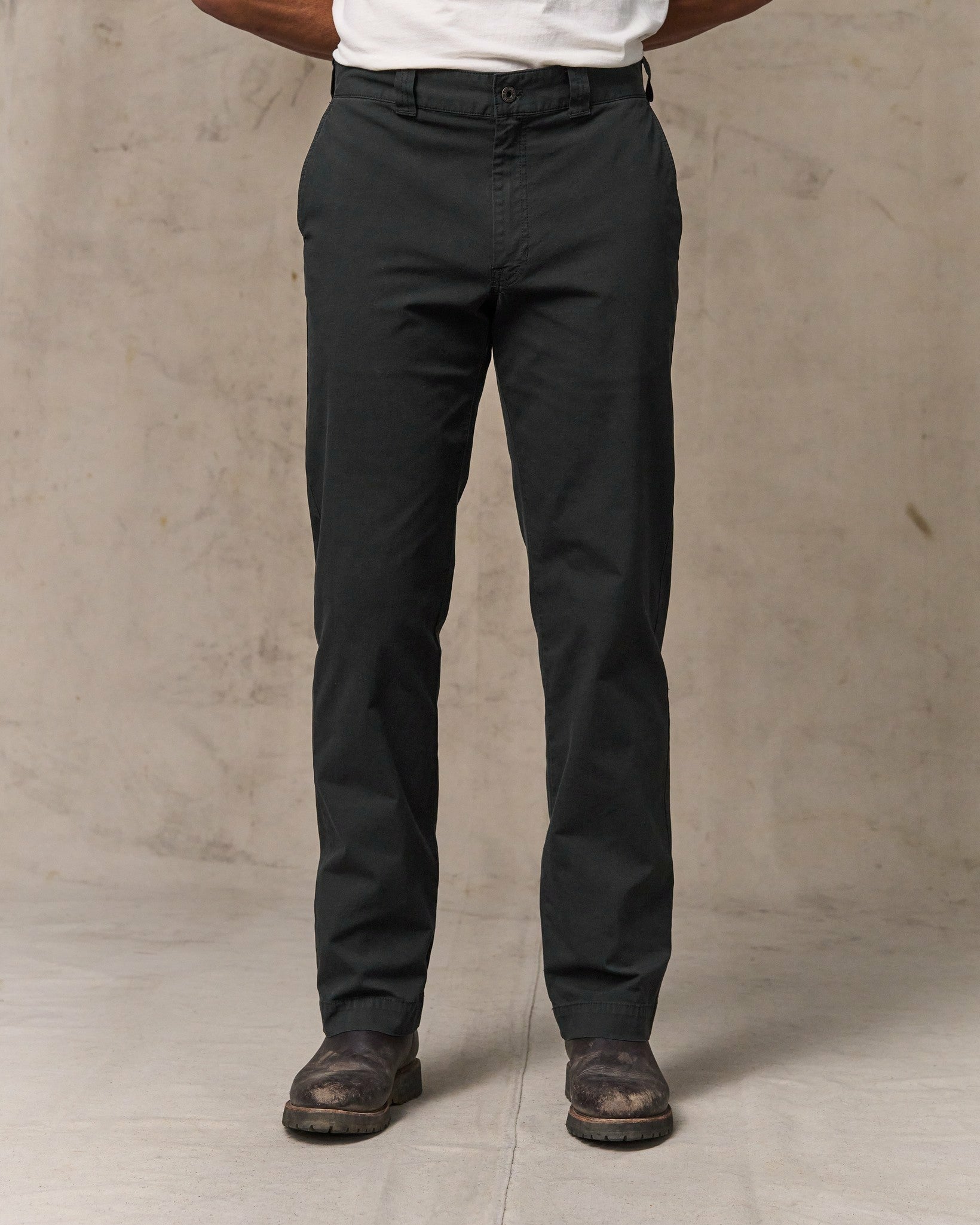 Filson Men Granite Mountain Flat Front Pants - Washed Faded Black