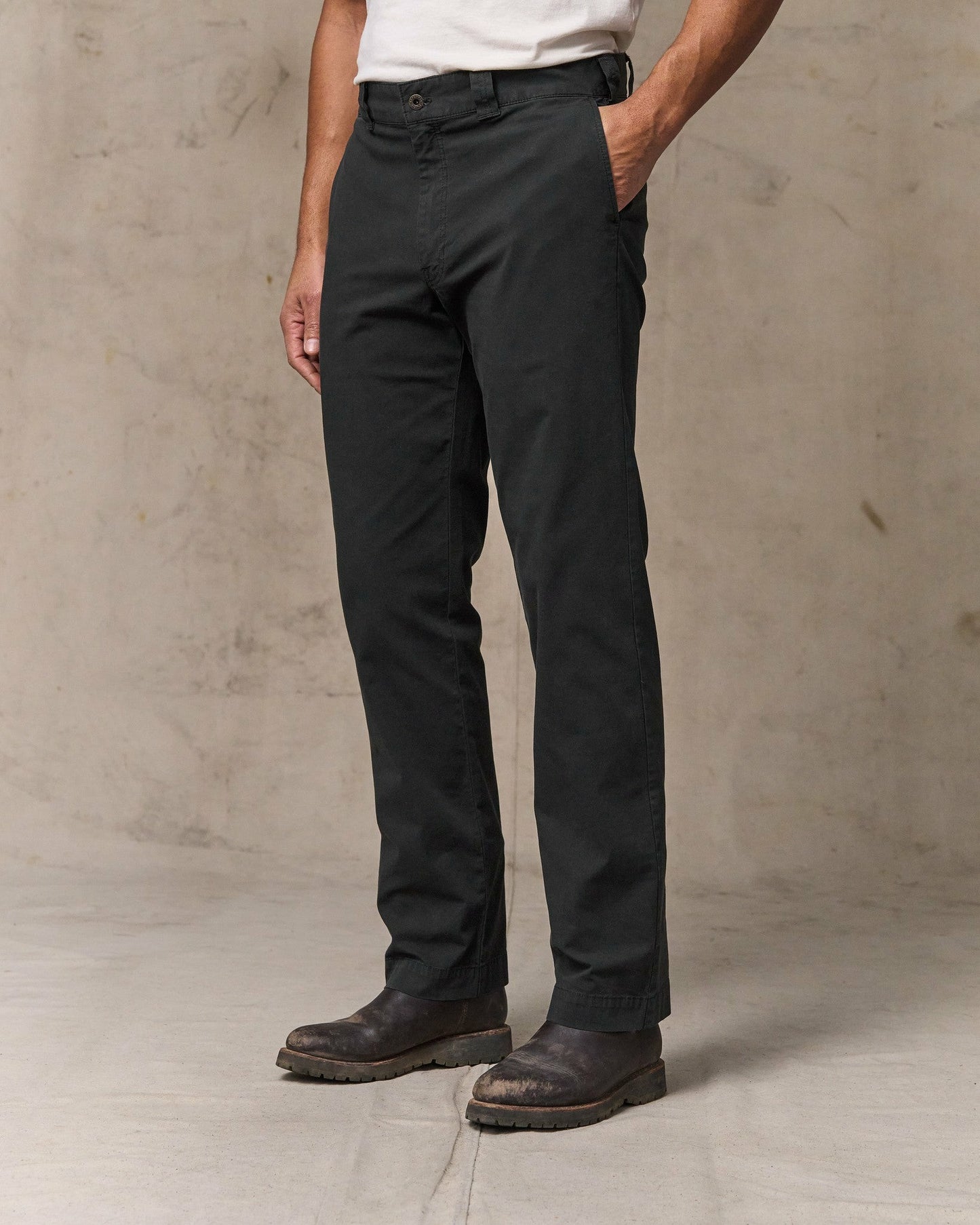 Filson Men Granite Mountain Flat Front Pants - Washed Faded Black