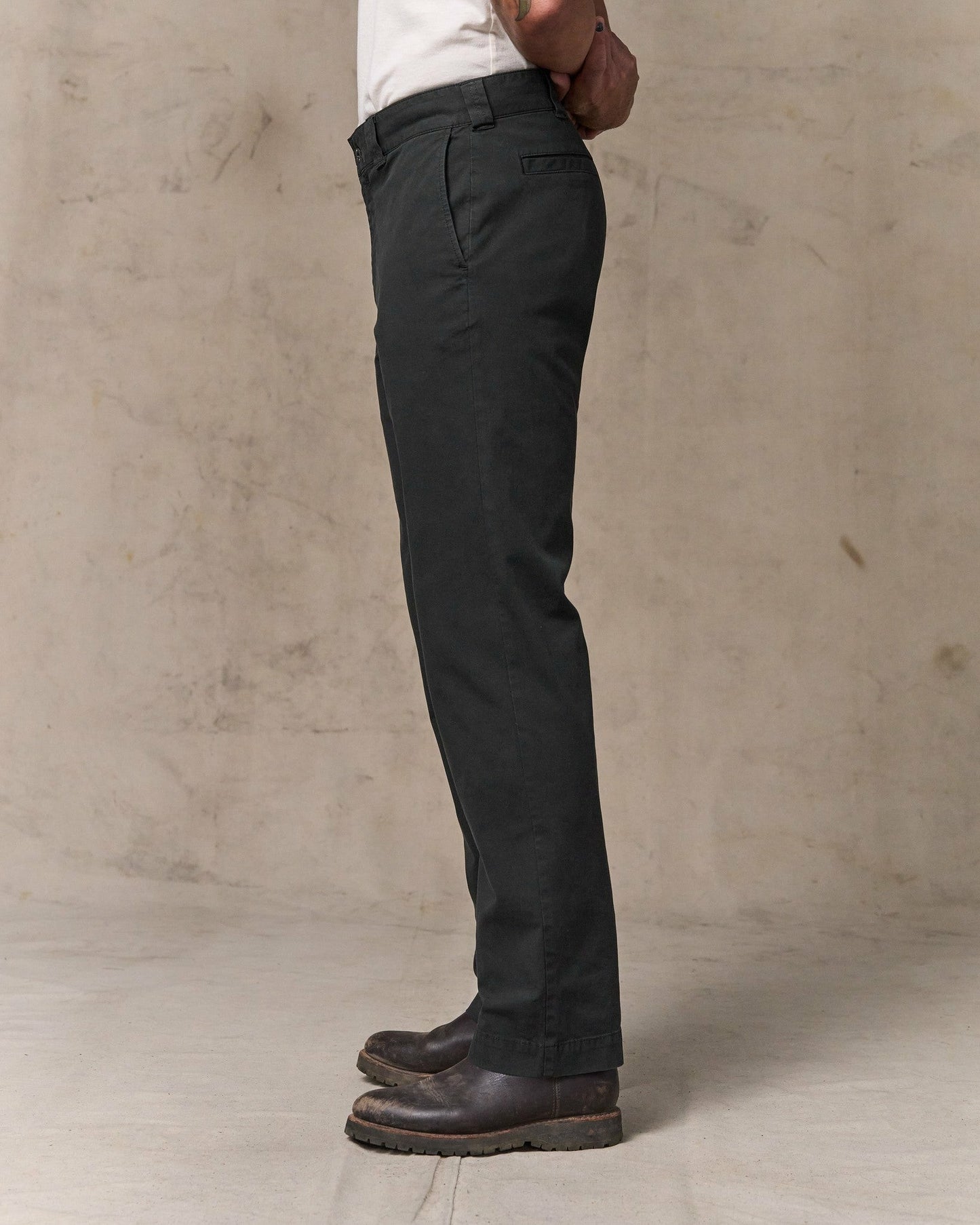 Filson Men Granite Mountain Flat Front Pants - Washed Faded Black