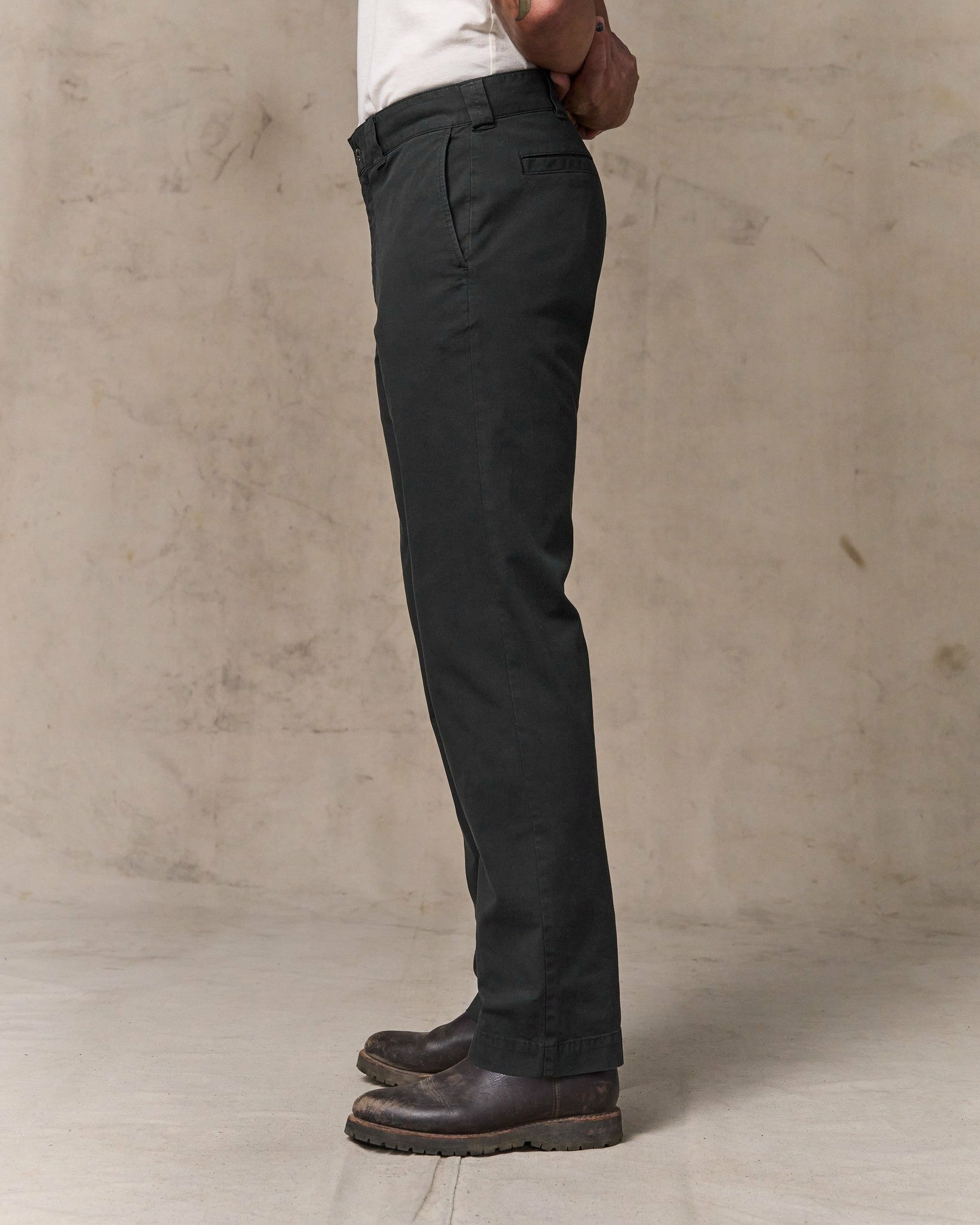 Filson Men Granite Mountain Flat Front Pants - Washed Faded Black