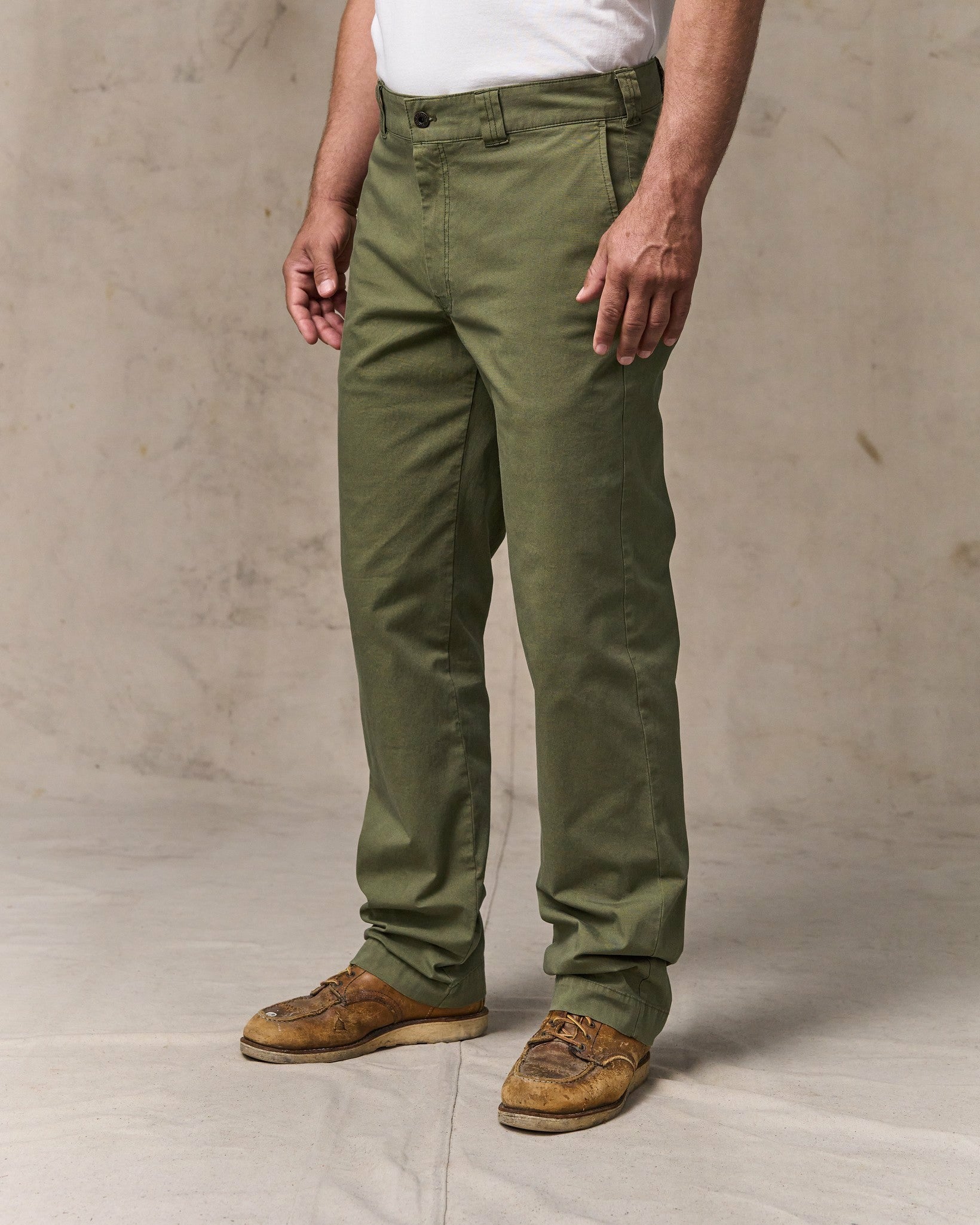 Filson Men Granite Mountain Flat Front Pants - Burnt Olive