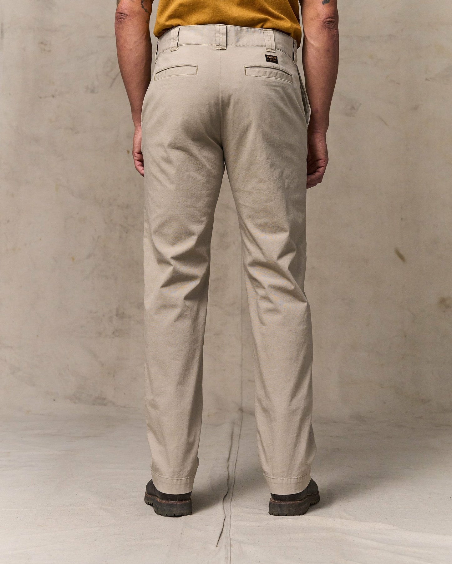 Filson Men Granite Mountain Flat Front Pants - Buck Tan