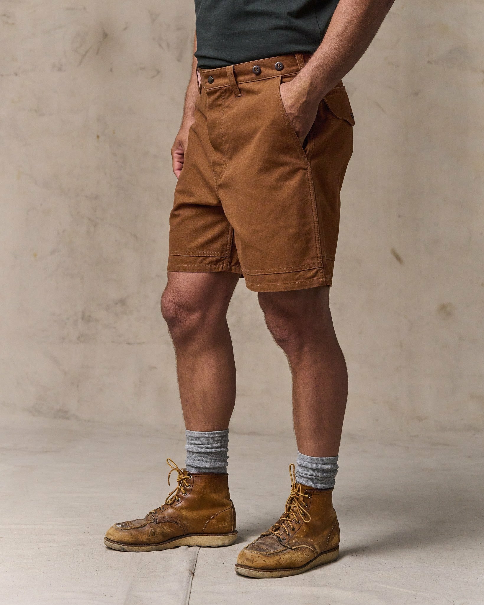 Filson Men Dry Tin Cloth Shorts - Whiskey
