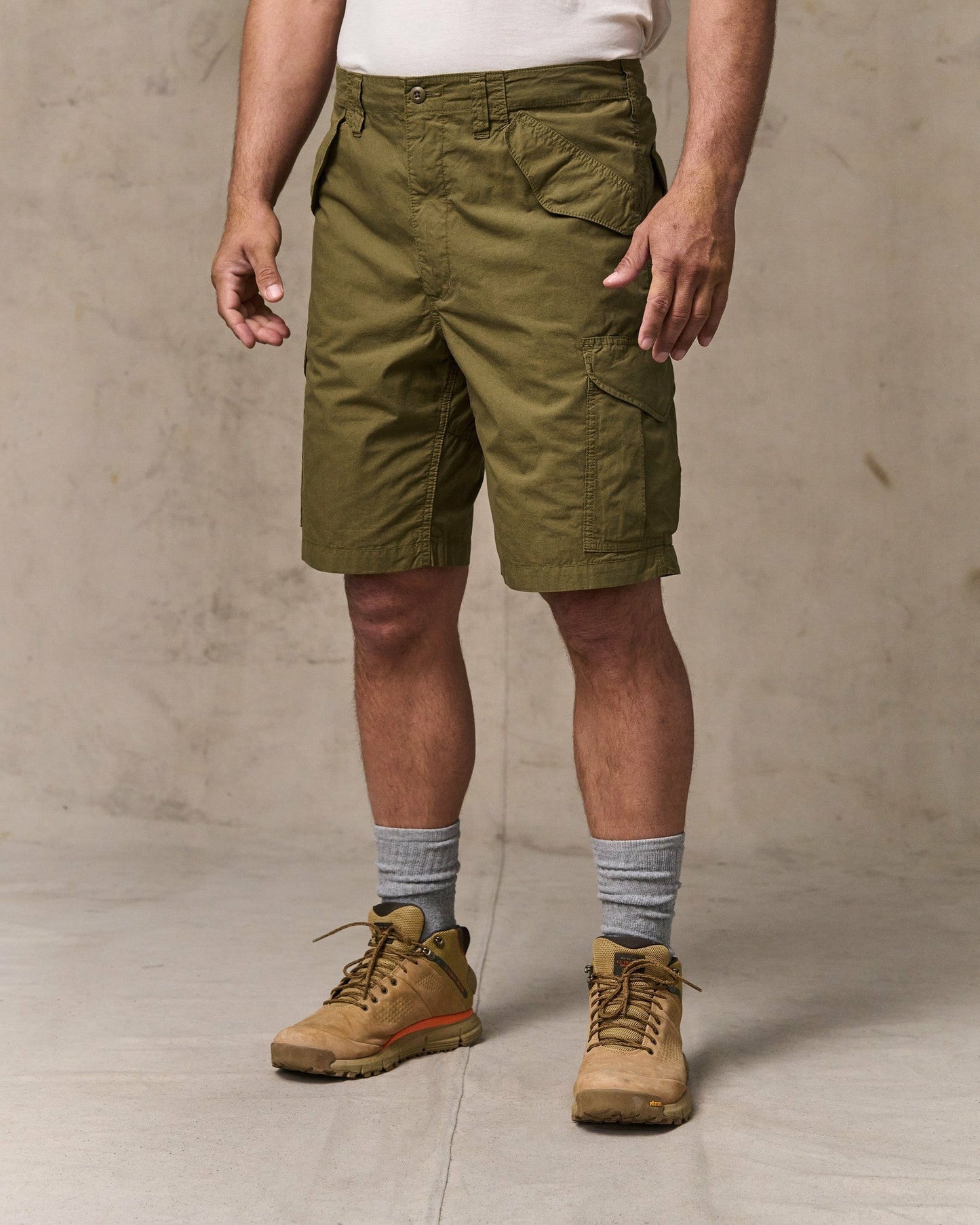 Filson Men Tropical Poplin Cargo Short - Military Olive
