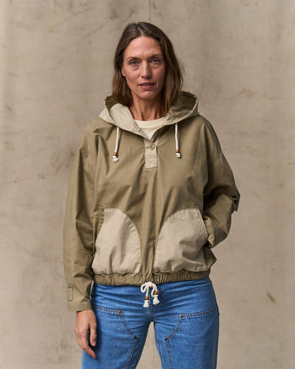 Filson Women Women's Dry Wax Hooded Popover - Khaki / Quail Tan