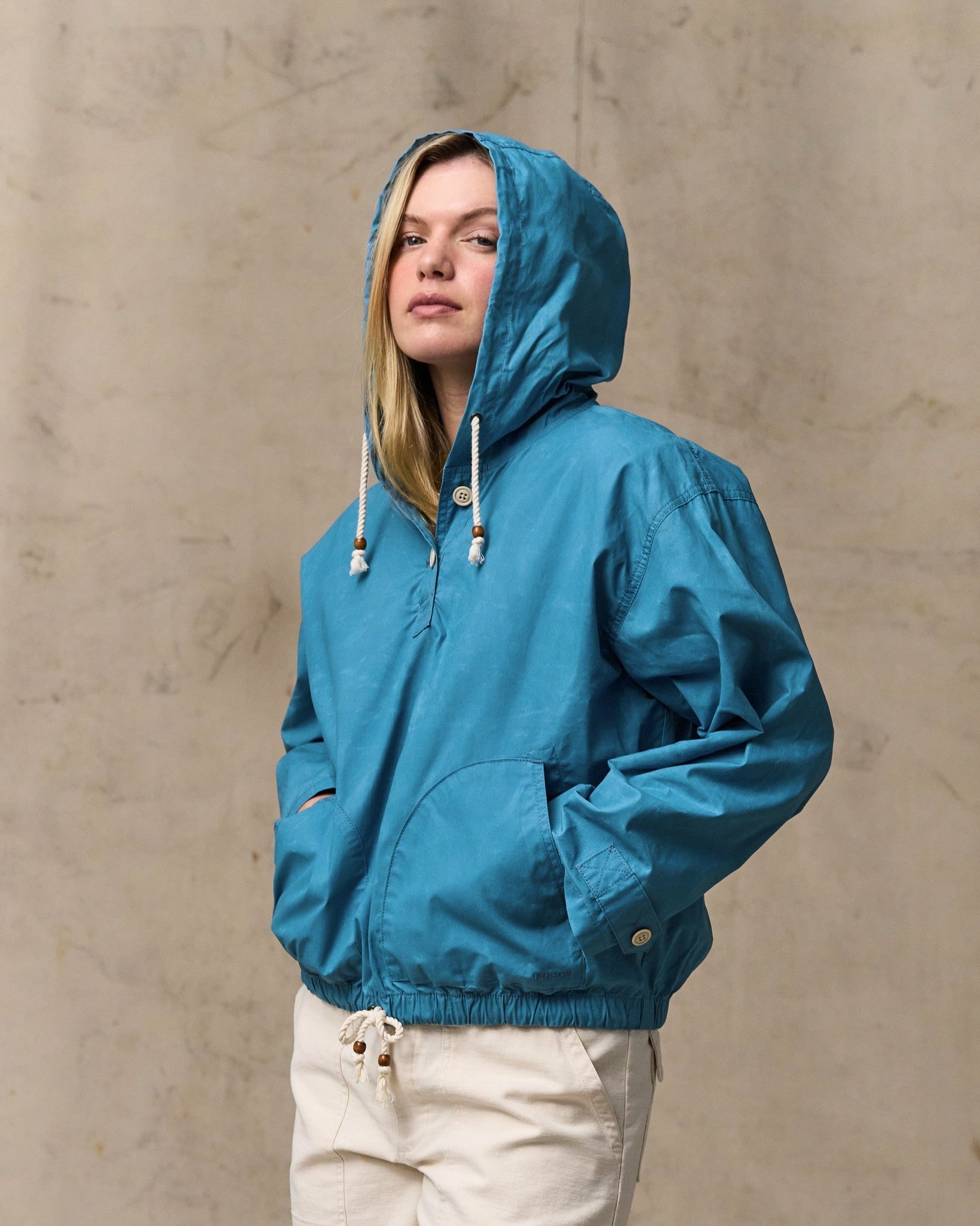 Filson Women Women's Dry Wax Hooded Popover - Marine Blue