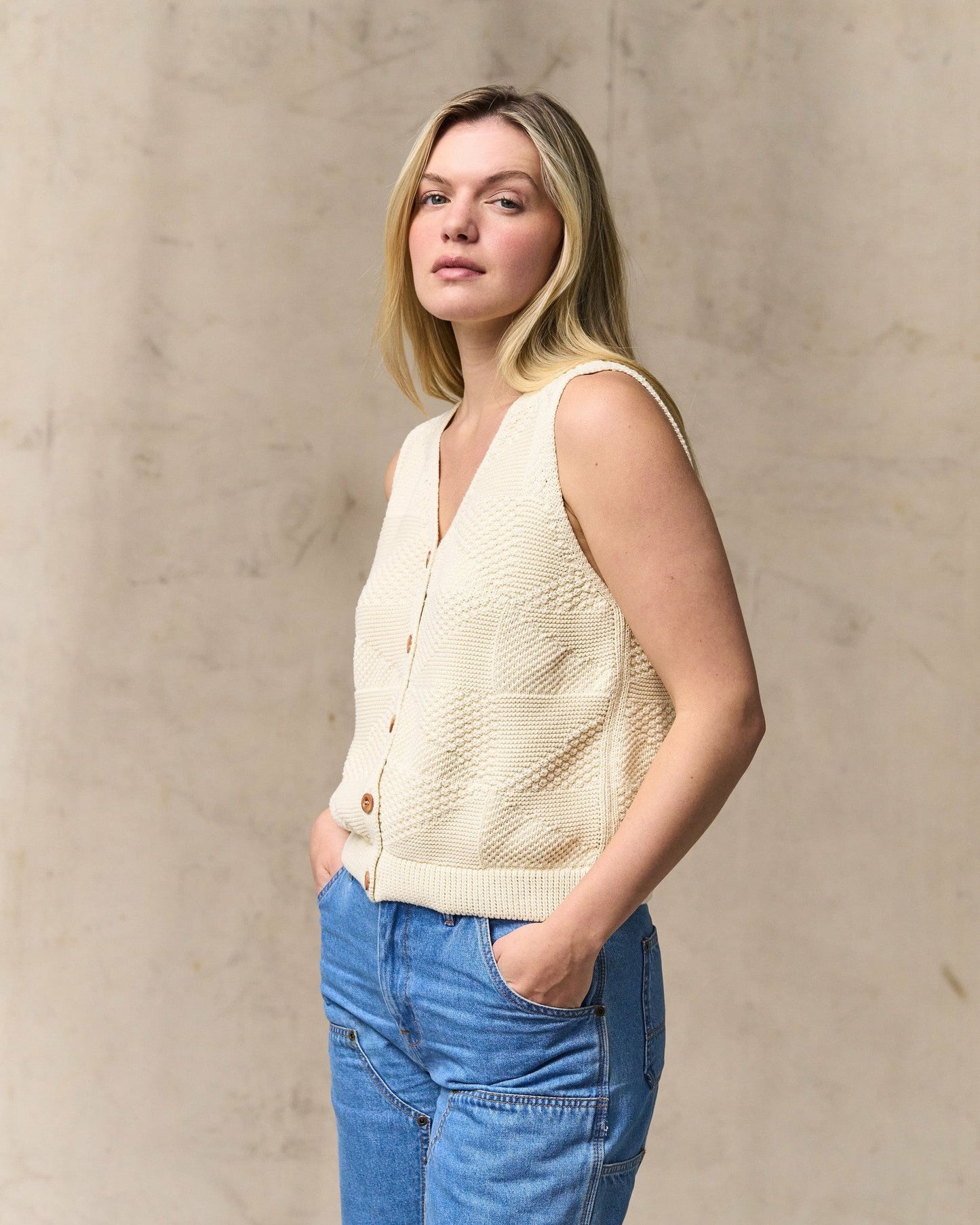 Filson Women Women's Cotton Sweater Vest - Ivory