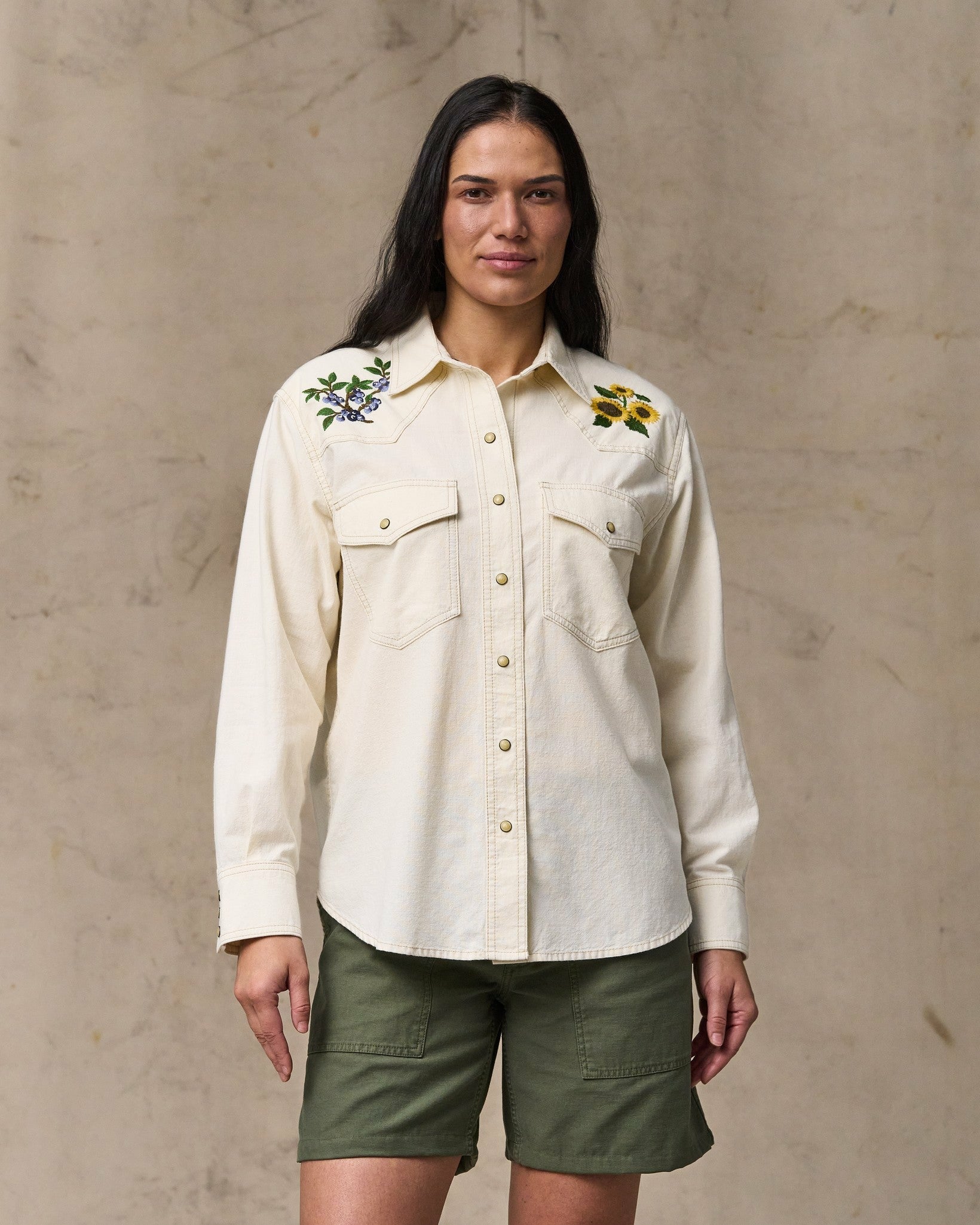 Filson Women Women's Embroidered Western Shirt - Natural Seed