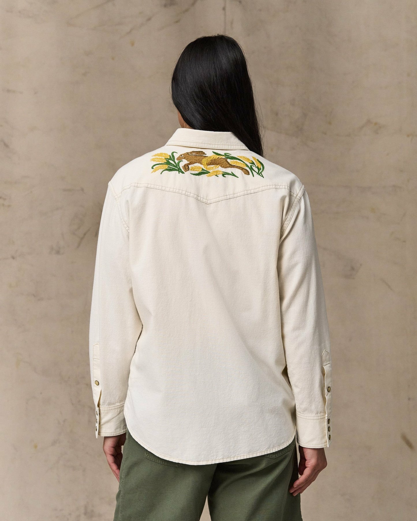 Filson Women Women's Embroidered Western Shirt - Natural Seed