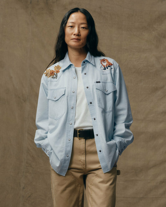 Filson Women Women's Embroidered Western Shirt - Light Indigo Chambray / Fields