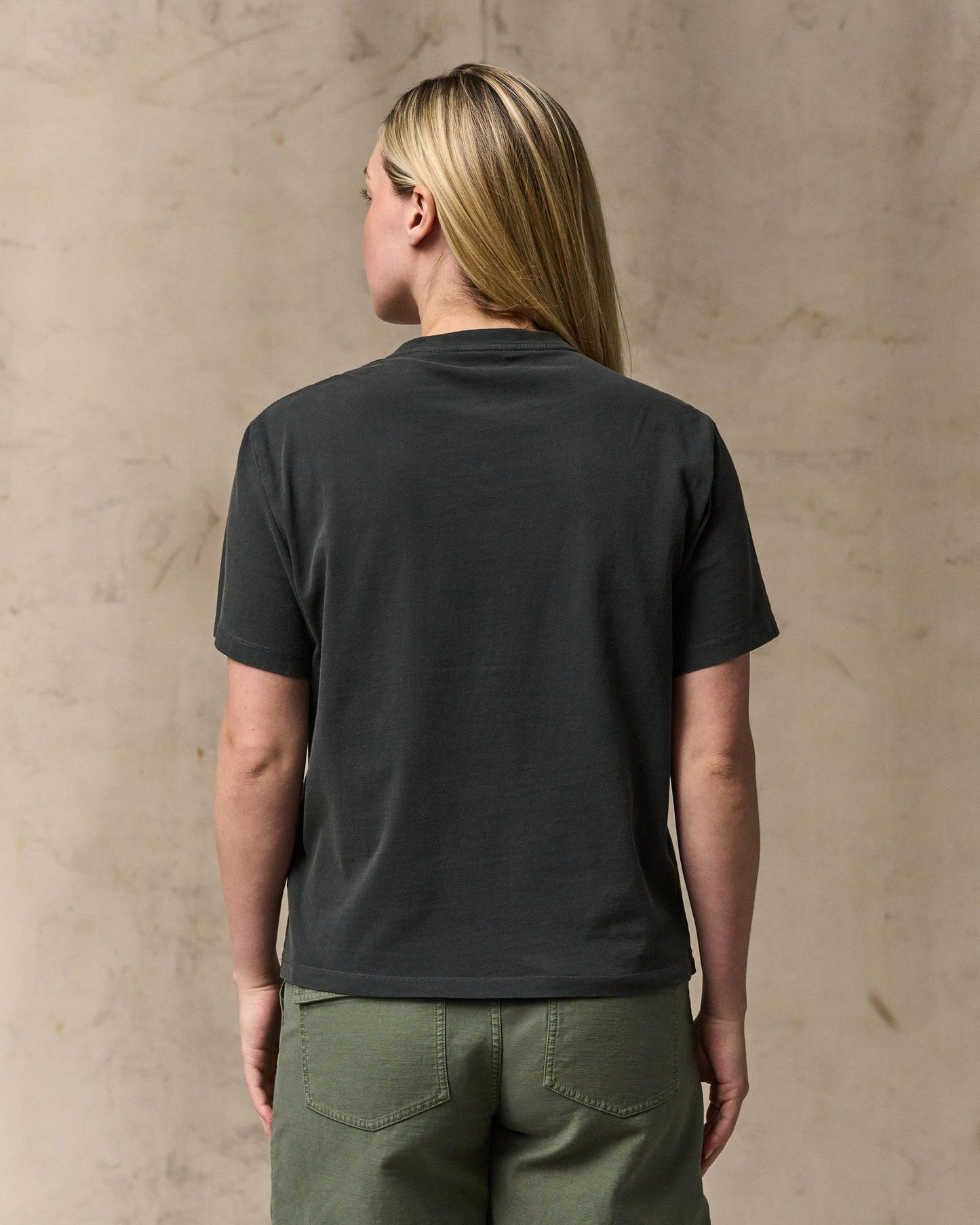 Filson Women Women's Short Sleeve Pocket Tee - Faded Black