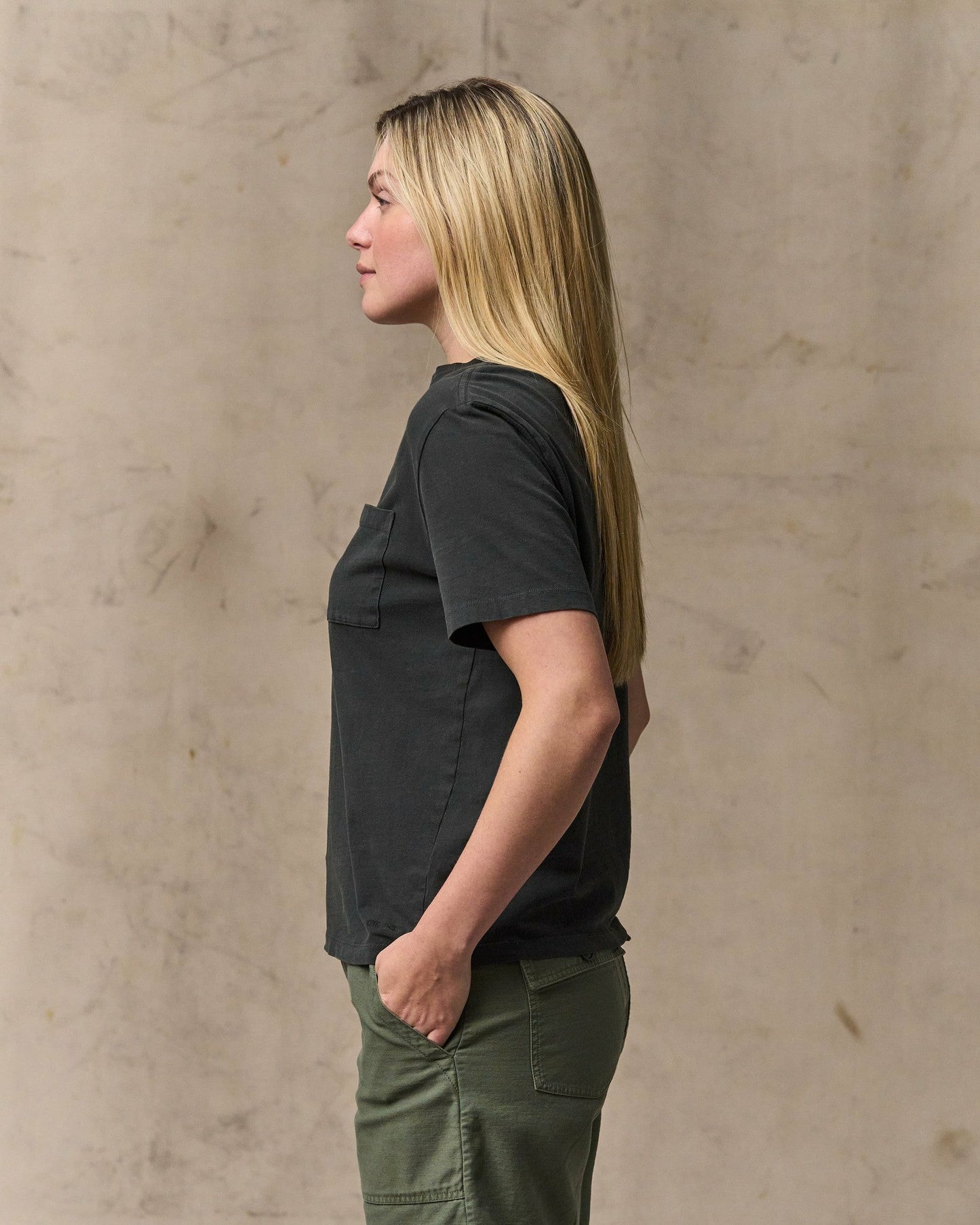 Filson Women Women's Short Sleeve Pocket Tee - Faded Black