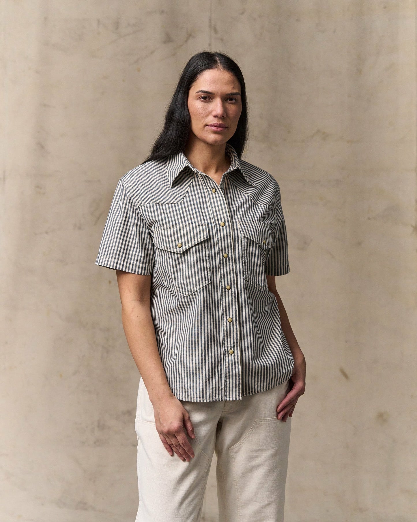 Filson Women Women's Short Sleeve Chambray Western Shirt - Indigo / Natural