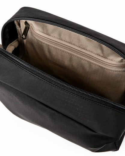 Filson Bags All-Weather Dopp Kit - Black / Covert